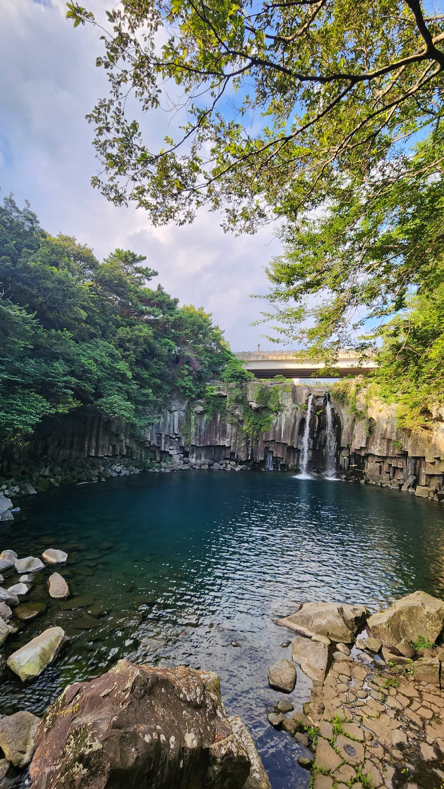 Things to do in Jeju, Cheonjeyeon Waterfall
