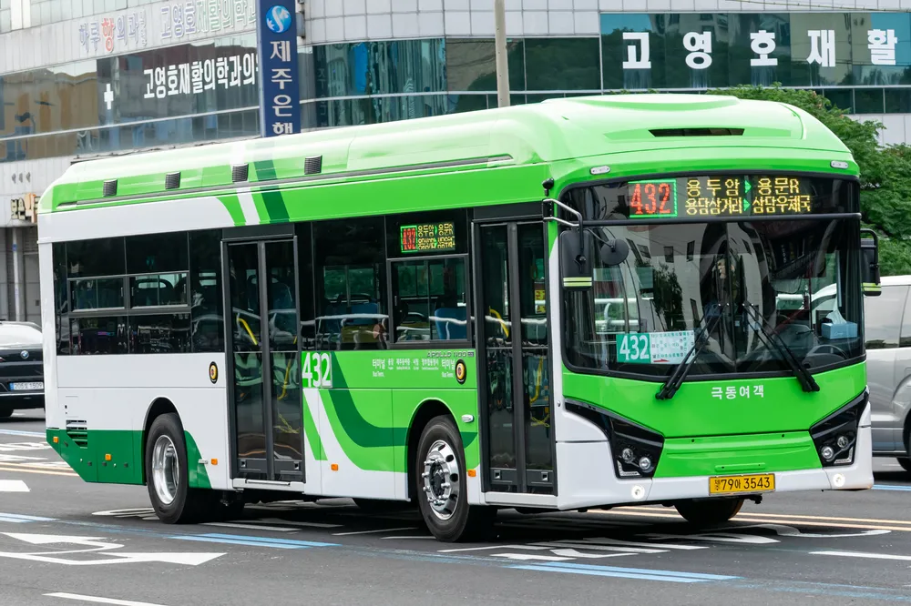 jeju bus, jeju green bus, jeju village bus, jeju local bus, jeju rural bus, jeju 400 bus, jeju public transportation, jeju bus system